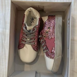 NIB Lola & the boys glitter star tennis shoes